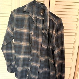 Men’s M Vans Plaid Flannel Tailored Fit shirt